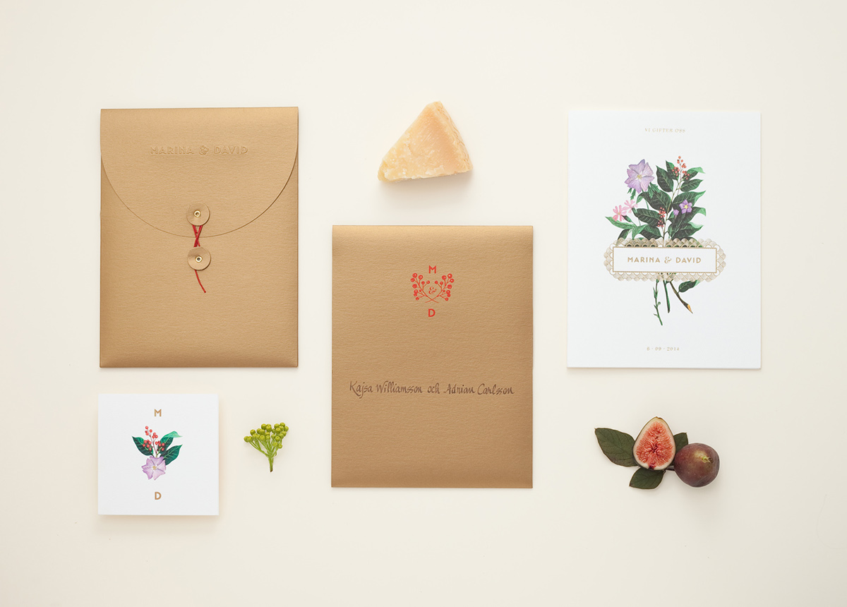 Convite de Casamento Floral Dourado envelope e convite